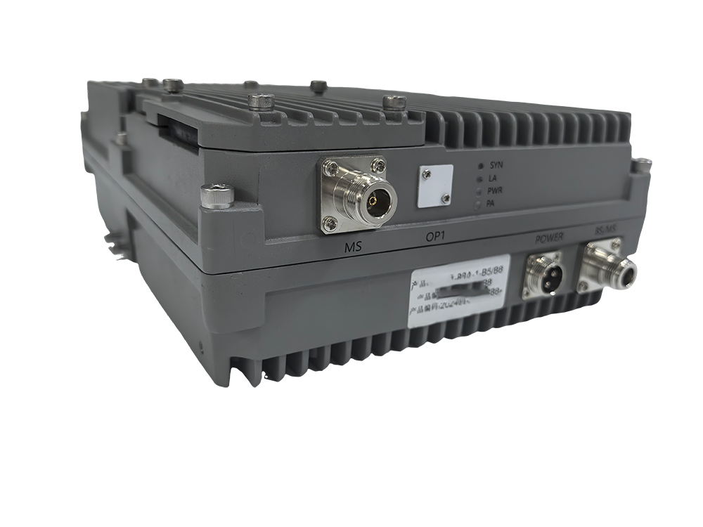  西城三频手机信号接收器2000㎡