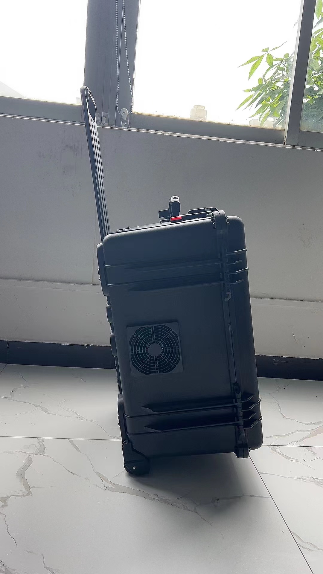西城手拉箱型移动通信干扰器